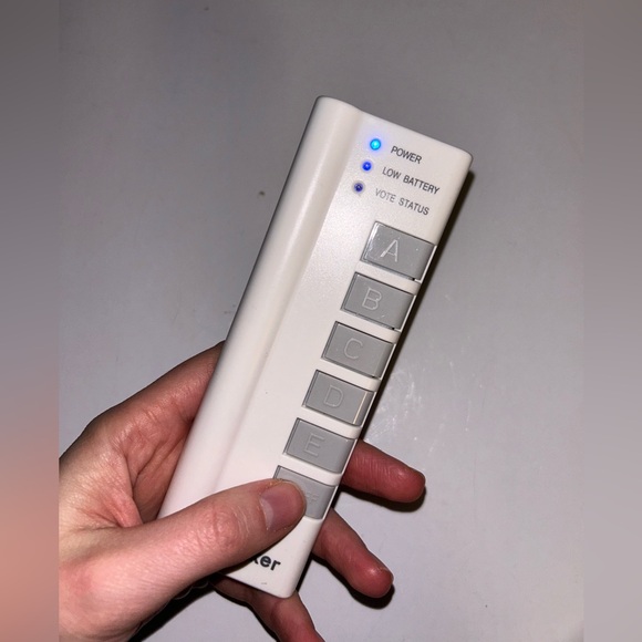 iClicker Remote Control - Student Response Remote - Picture 3 of 3